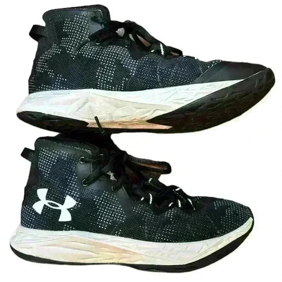 Under Armour Black and White High Top Shoes Kids Size 4 Youth - Picture 7 of 15